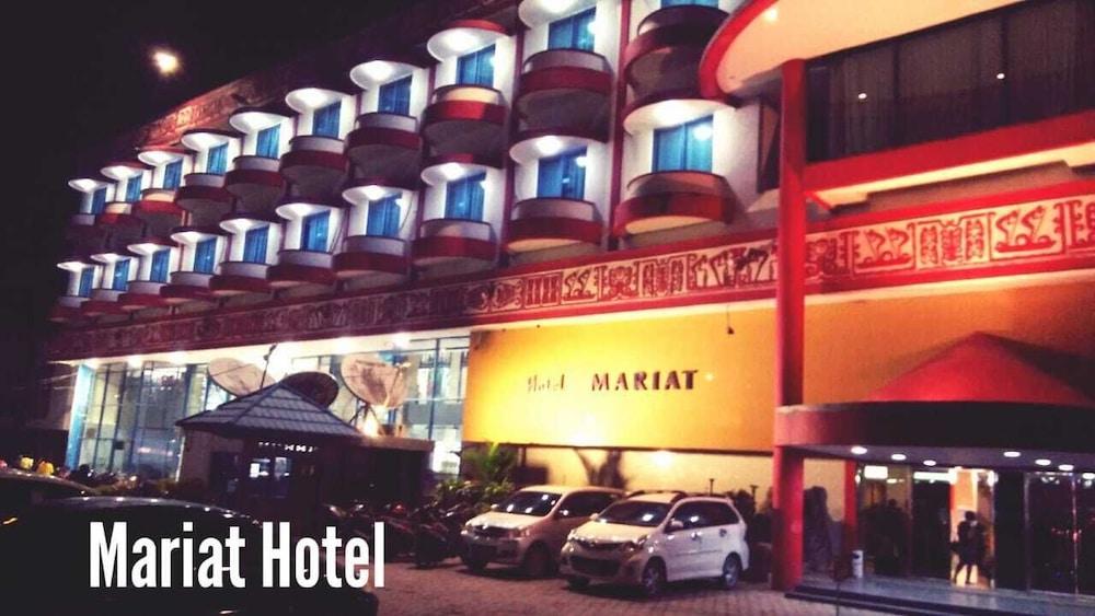 Hotel Mariat Sorong Bagian luar foto