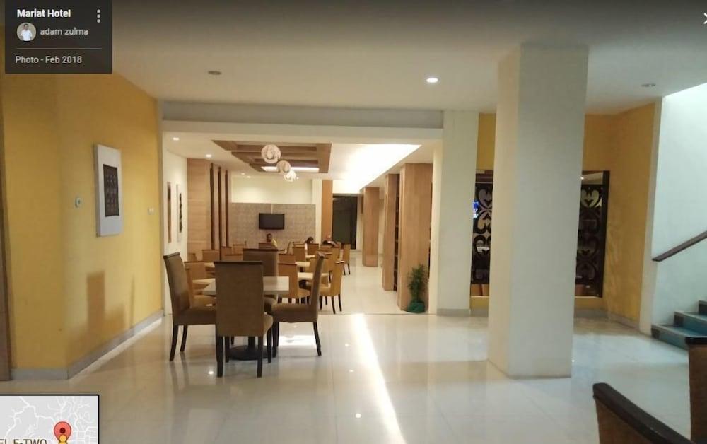 Hotel Mariat Sorong Bagian luar foto