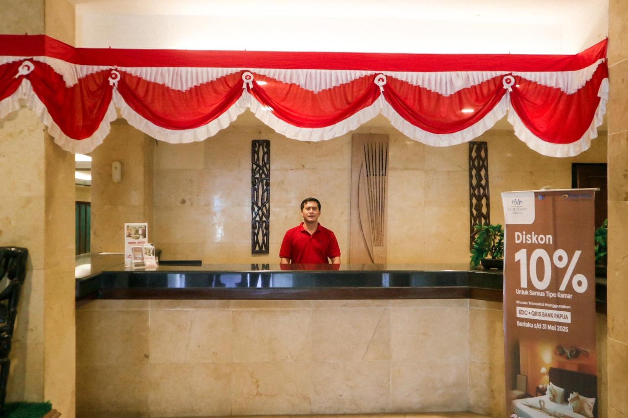 Hotel Mariat Sorong Bagian luar foto