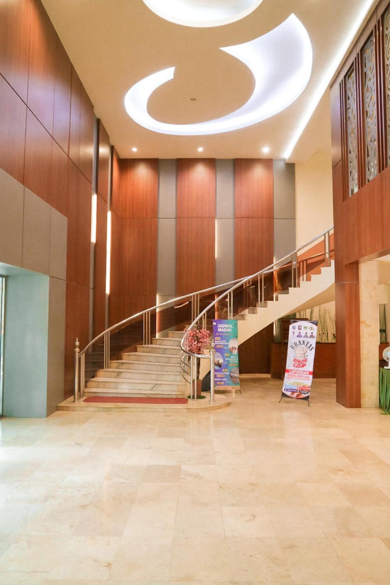 Hotel Mariat Sorong Bagian luar foto